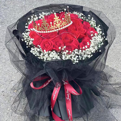 芜湖33朵红玫瑰满天星皇冠，爱情圆满