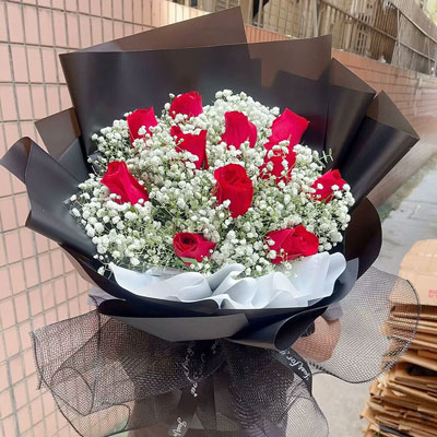 芜湖11朵红玫瑰满天星丰满，爱情与你同在
